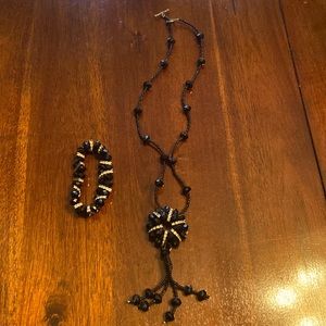 Black necklace and stretchy bracelet
